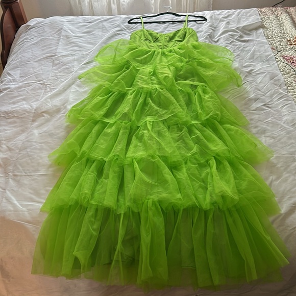 Lulus Rule the Runway Lime Green Tulle Bustier Straps Prom Tiered Maxi Dress M/L - Picture 7 of 15